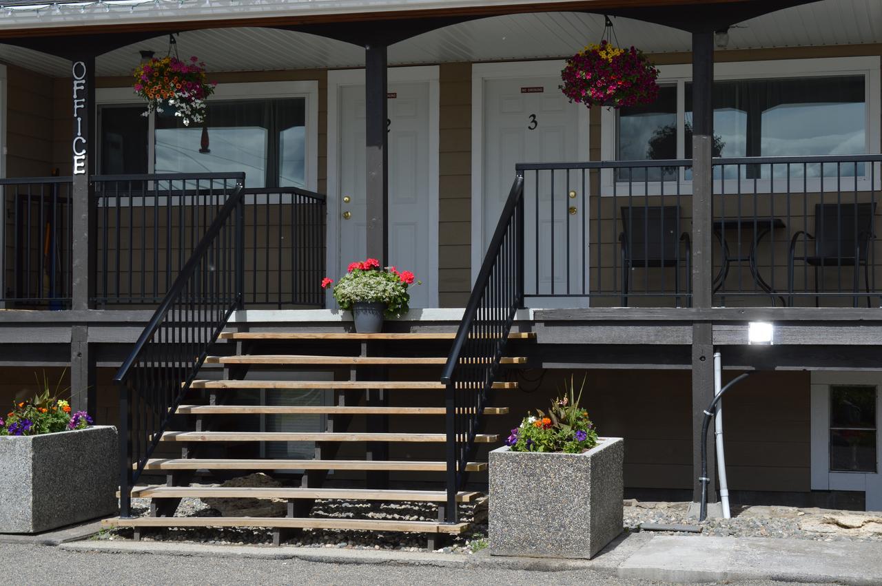 94 Motel & RV Park 100 Mile House Exterior foto